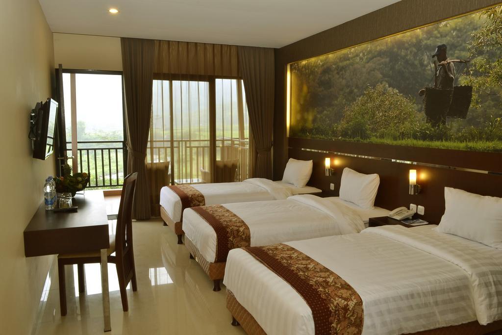 Bess Resort & Waterpark Hotel And Convention Malang Esterno foto