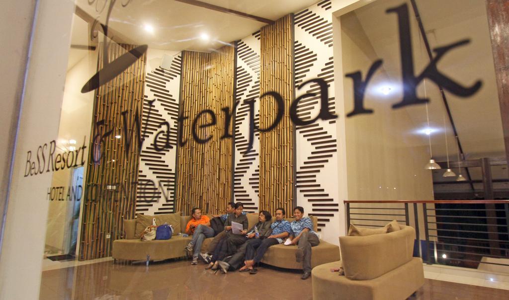 Bess Resort & Waterpark Hotel And Convention Malang Esterno foto