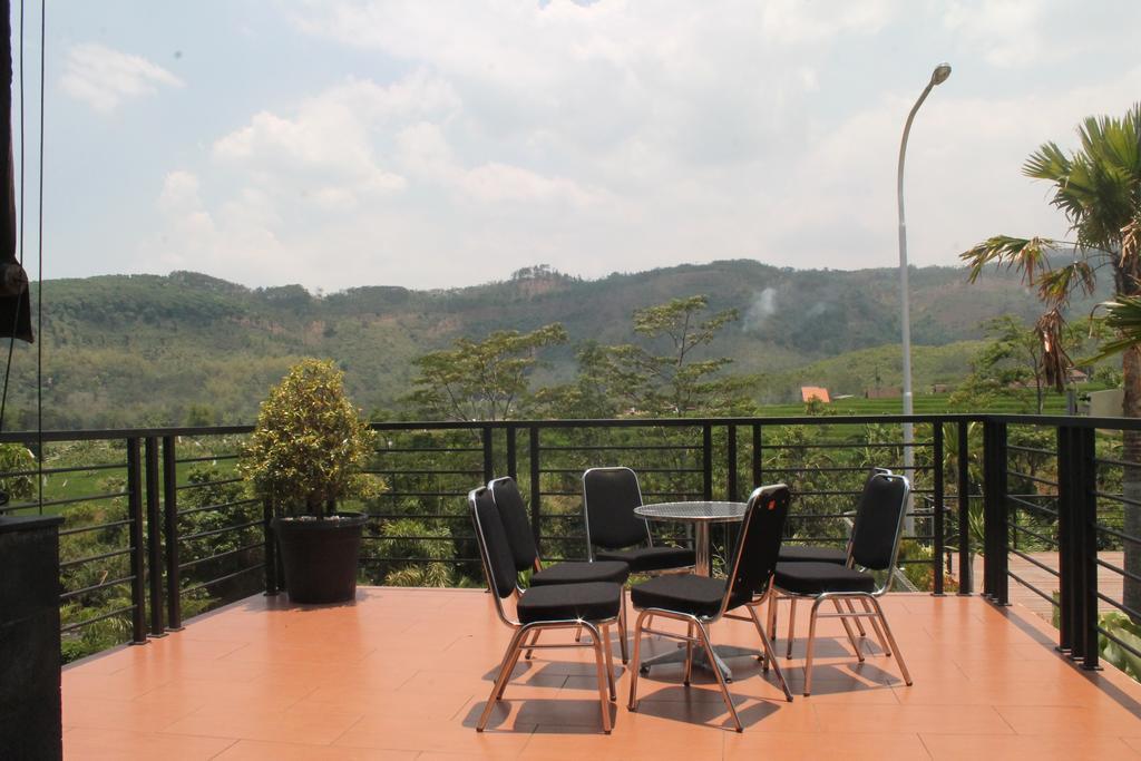 Bess Resort & Waterpark Hotel And Convention Malang Esterno foto