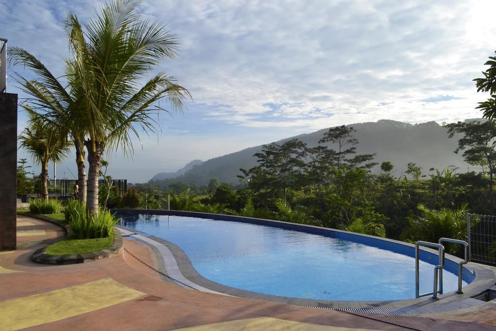 Bess Resort & Waterpark Hotel And Convention Malang Esterno foto