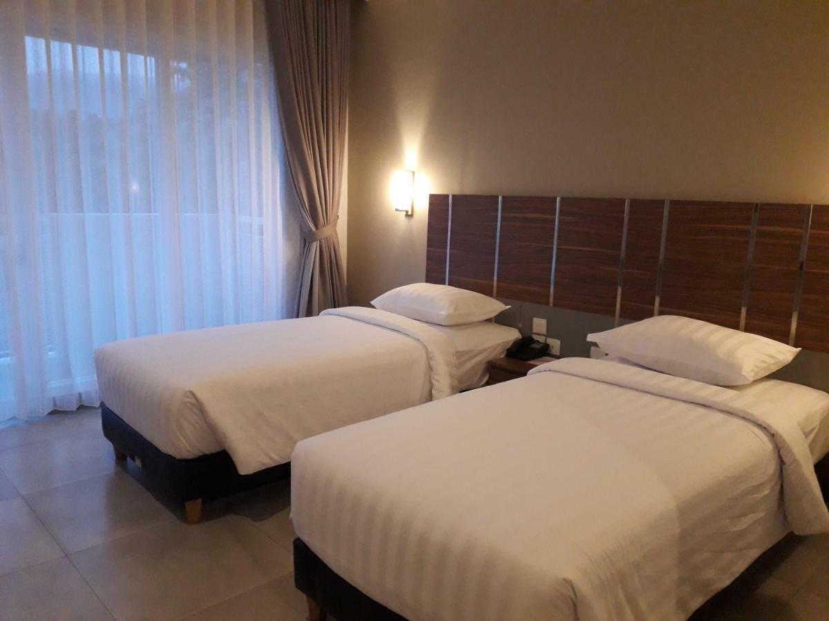 Bess Resort & Waterpark Hotel And Convention Malang Esterno foto