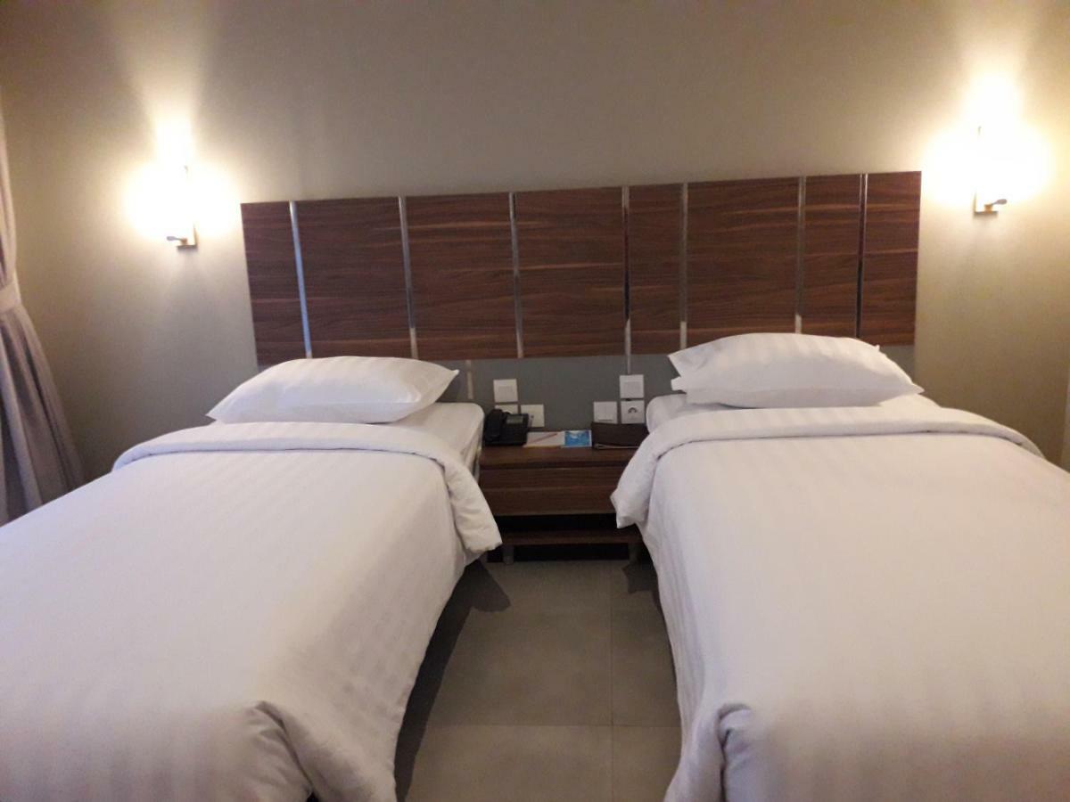 Bess Resort & Waterpark Hotel And Convention Malang Esterno foto